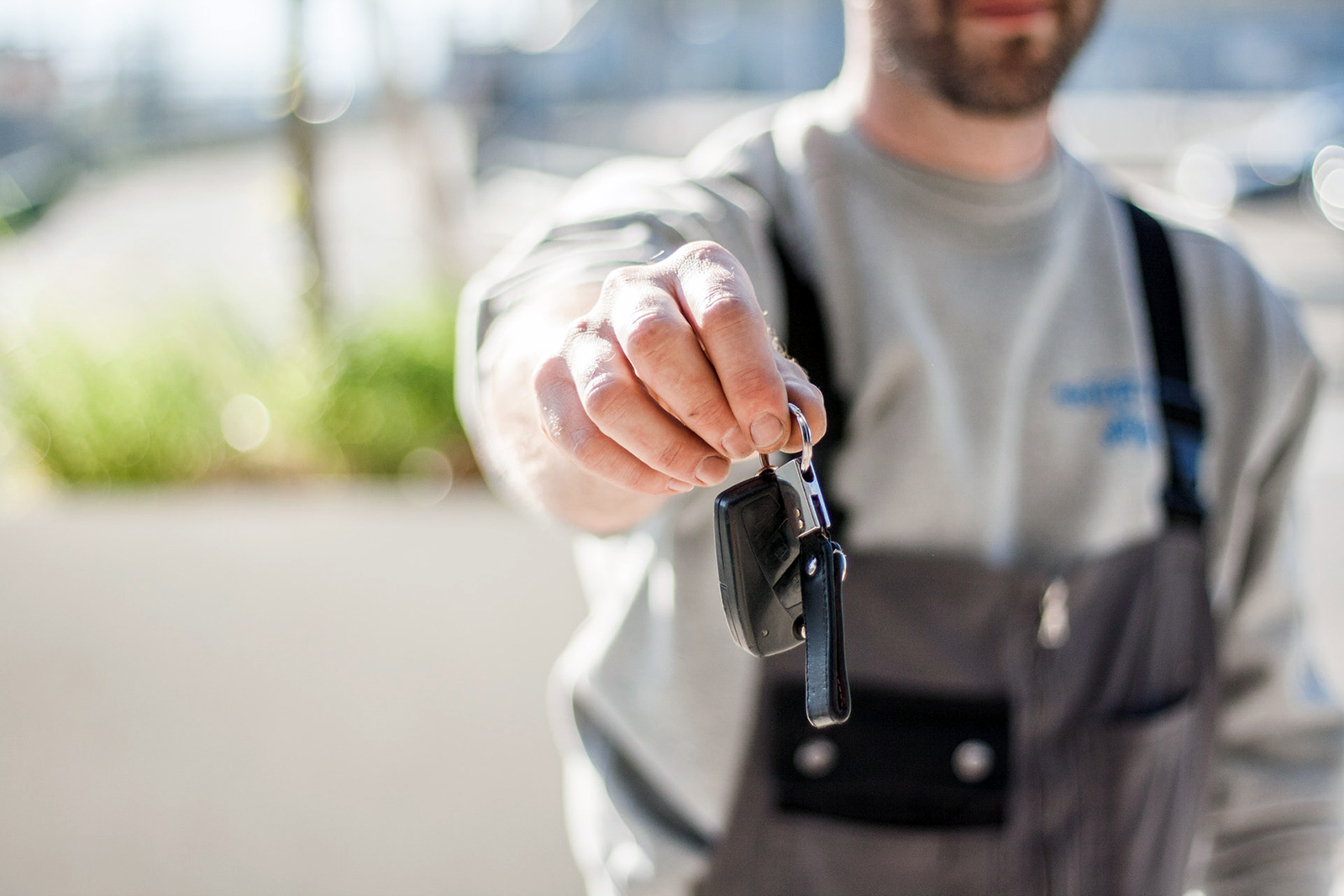 car-buying-car-dealership-car-mechanic-97075 car-buying-car-dealership-car-mechanic-97075